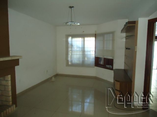 Casa à venda com 3 quartos, 145 - Foto 1