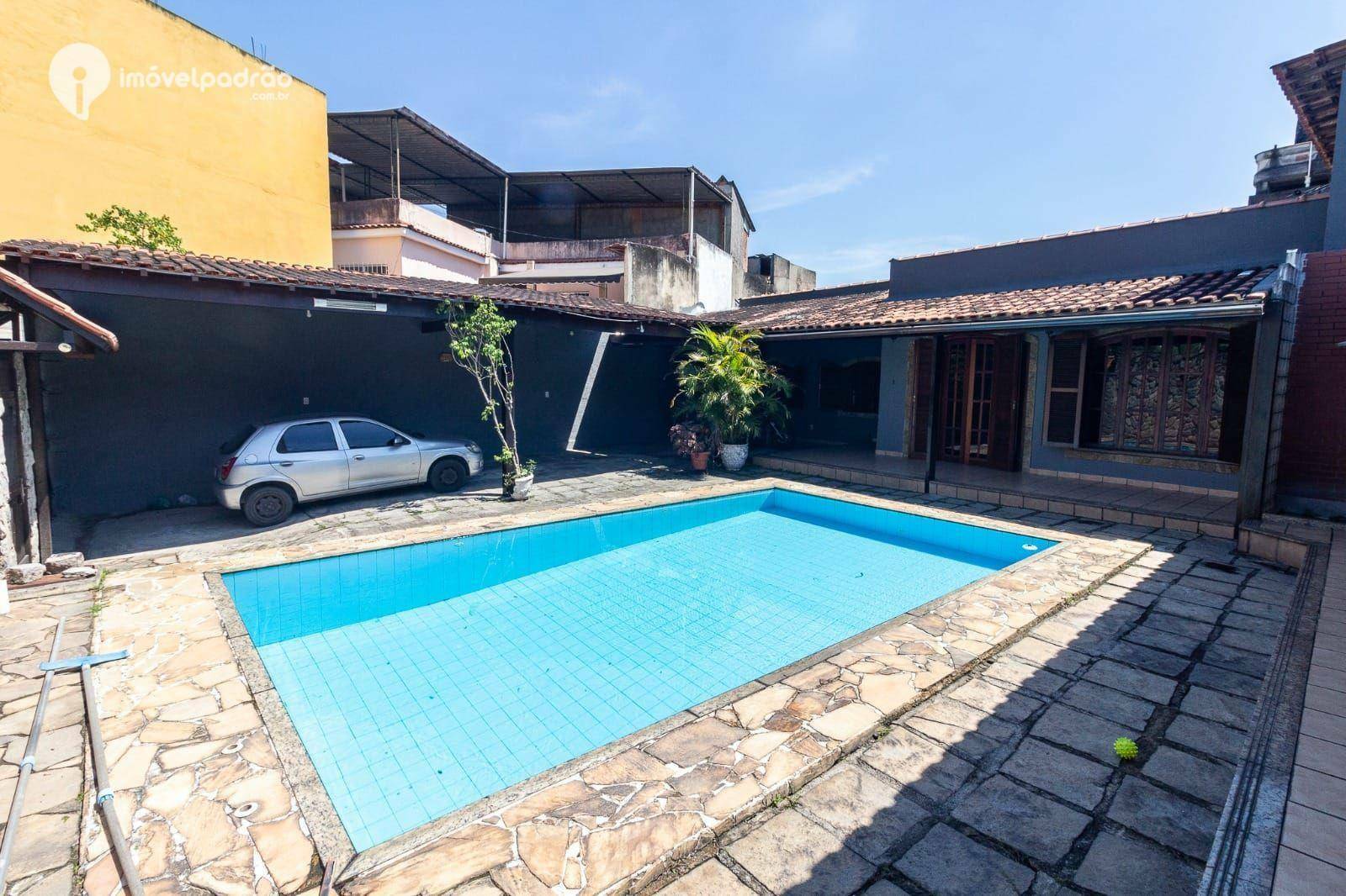 Casa à venda com 4 quartos, 320m² - Foto 4