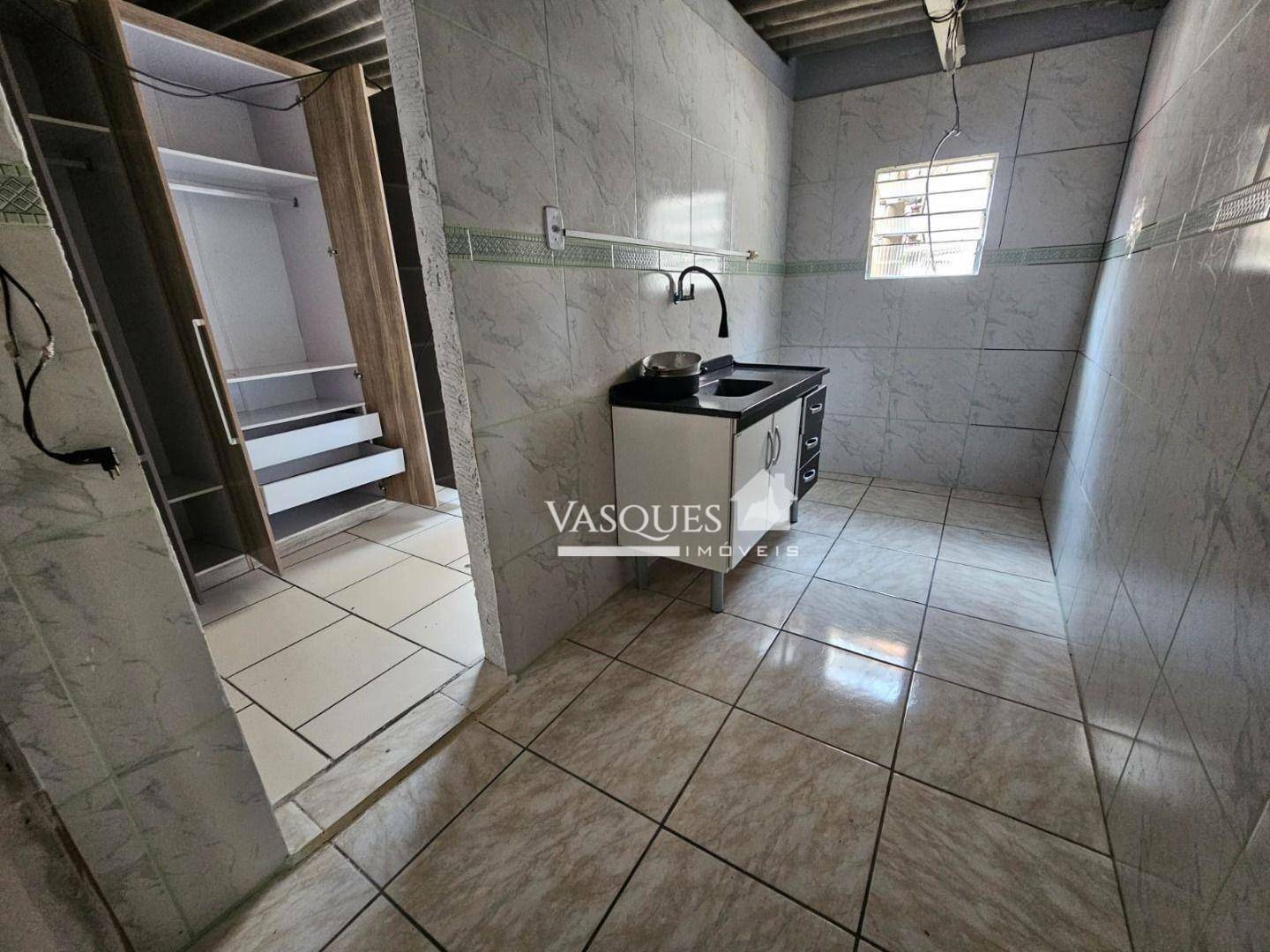 Casa à venda com 2 quartos, 50m² - Foto 8