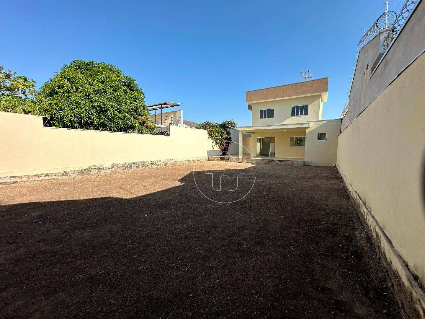 Casa à venda com 3 quartos, 200m² - Foto 23