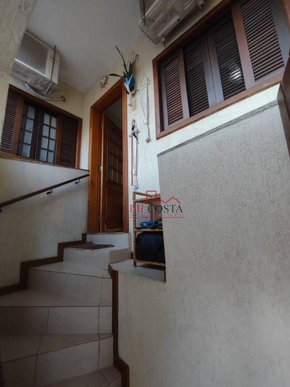 Casa à venda com 3 quartos, 188m² - Foto 3