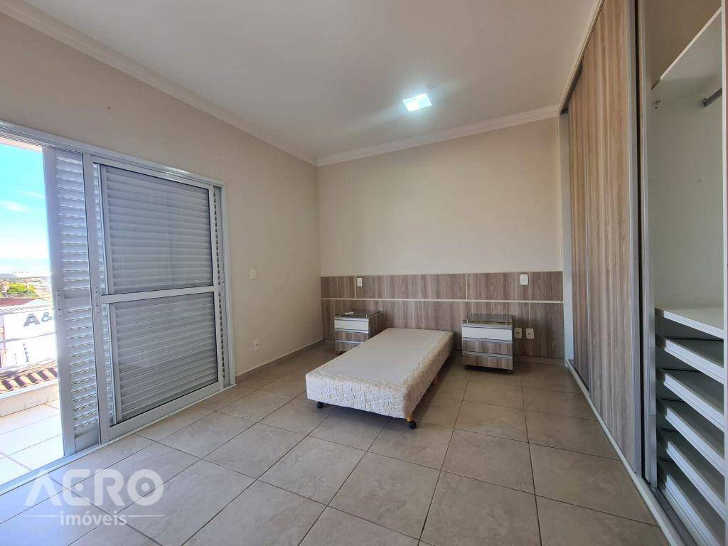 Casa à venda com 3 quartos, 340m² - Foto 29