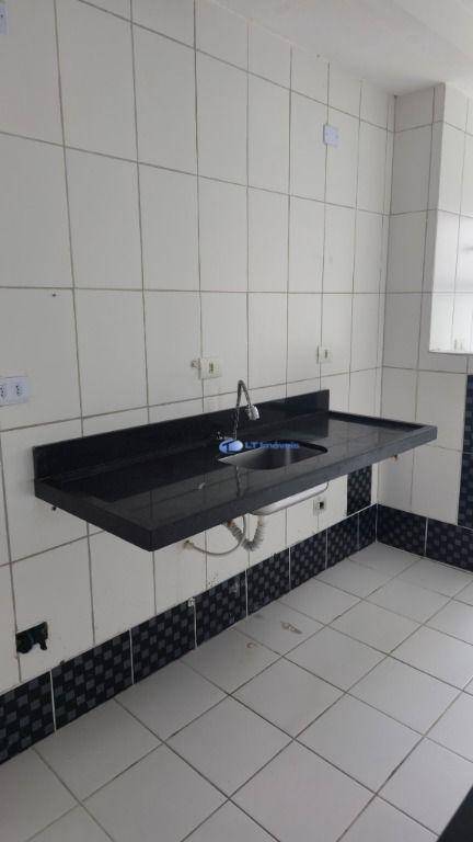 Apartamento para alugar com 3 quartos, 100m² - Foto 11