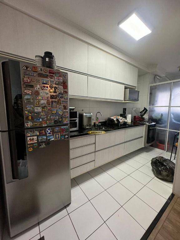 Apartamento à venda com 2 quartos, 81m² - Foto 14