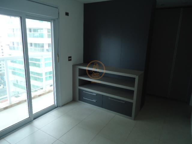 Apartamento à venda com 4 quartos, 191m² - Foto 23