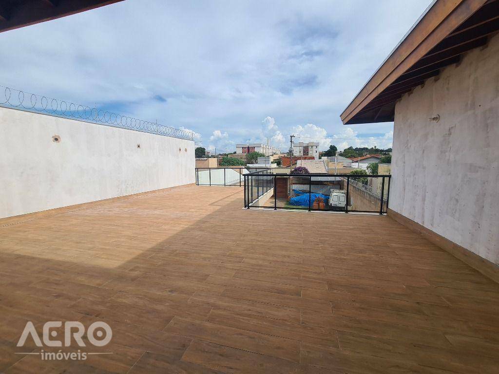 Casa à venda com 2 quartos, 280m² - Foto 9