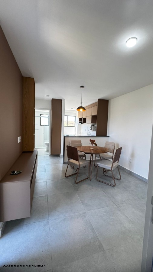 Apartamento para alugar com 2 quartos, 64m² - Foto 13