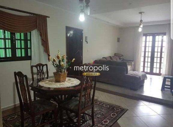 Sobrado à venda com 3 quartos, 245m² - Foto 1