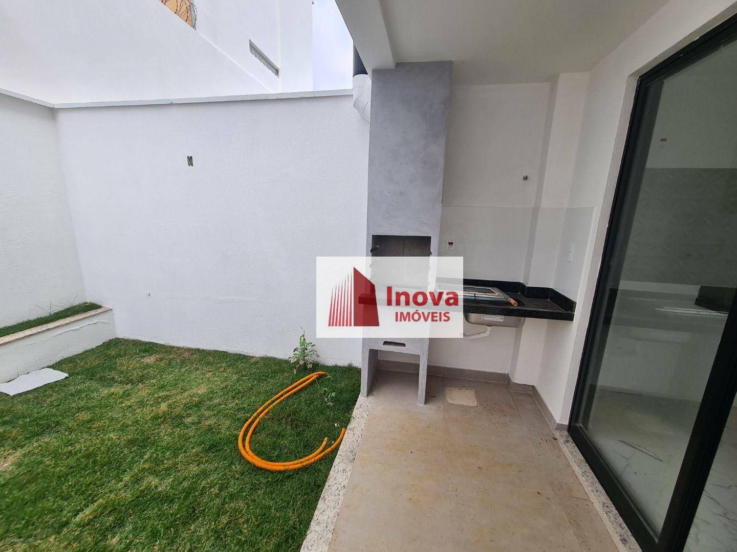 Casa à venda com 3 quartos, 150m² - Foto 14