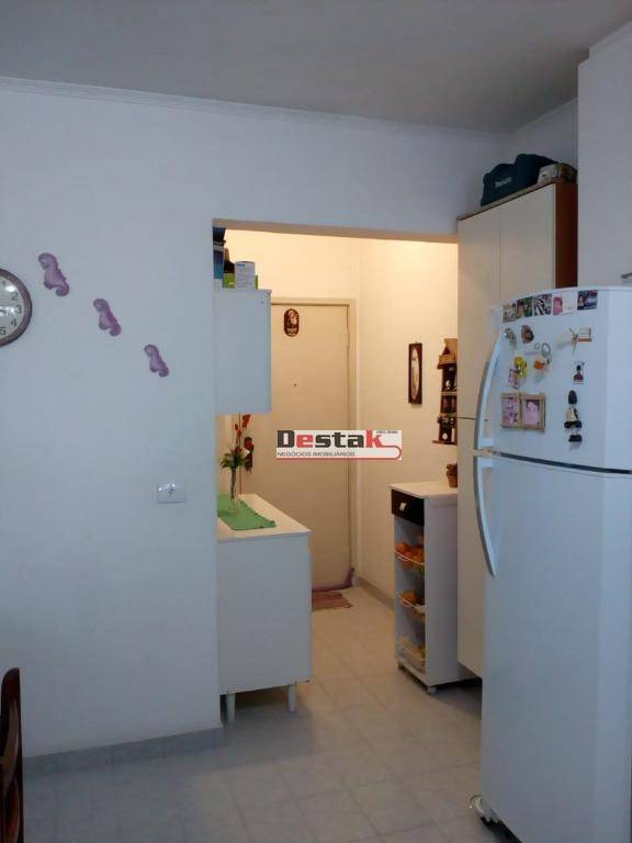 Apartamento à venda com 2 quartos, 70m² - Foto 12