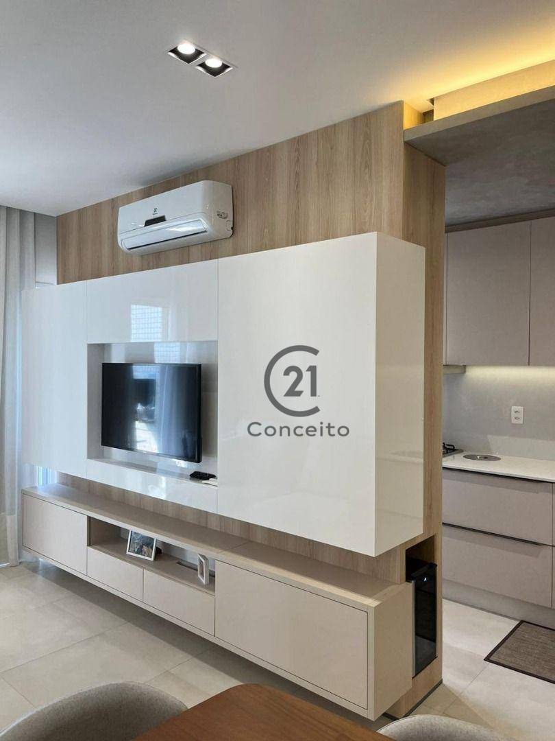 Apartamento à venda com 2 quartos, 70m² - Foto 3