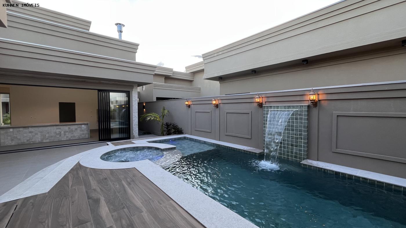 Casa de Condomínio à venda com 3 quartos, 250m² - Foto 21