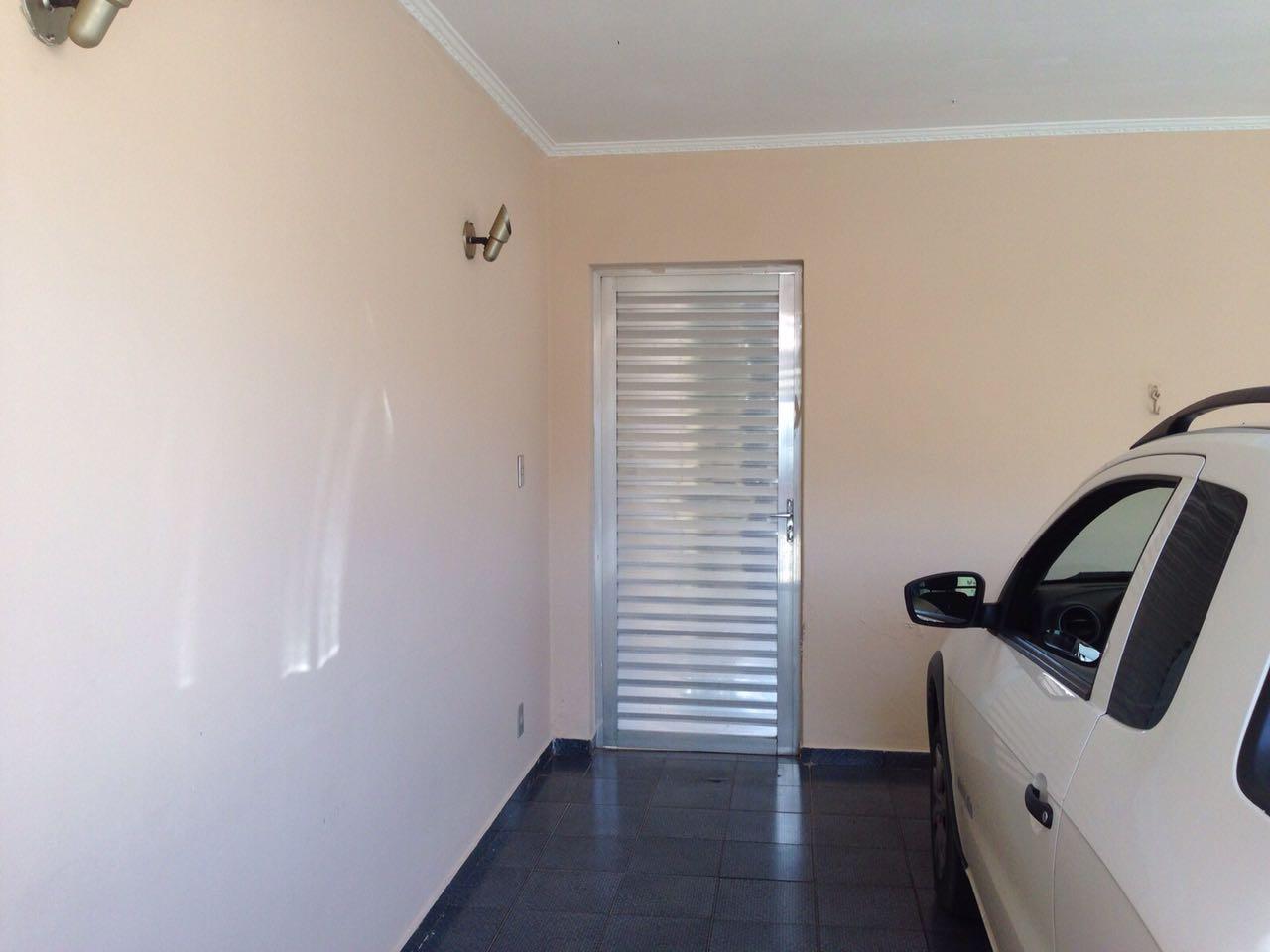 Casa para alugar com 3 quartos, 200m² - Foto 11