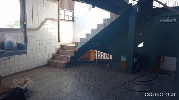 Sobrado à venda com 4 quartos, 300m² - Foto 18