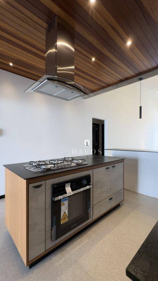 Casa à venda com 3 quartos, 200m² - Foto 6