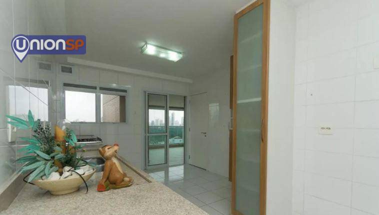 Apartamento à venda com 3 quartos, 213m² - Foto 11