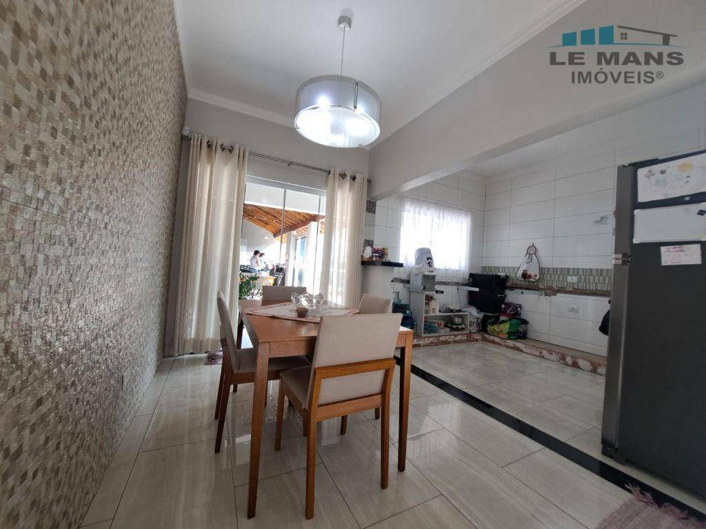 Casa à venda com 3 quartos, 186m² - Foto 12