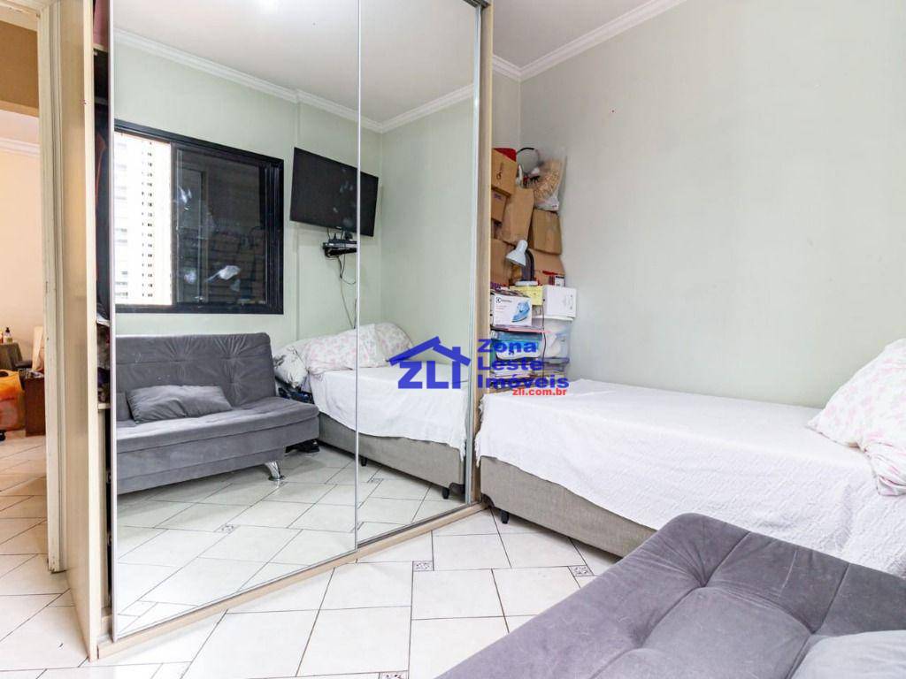 Apartamento à venda com 2 quartos, 62m² - Foto 13