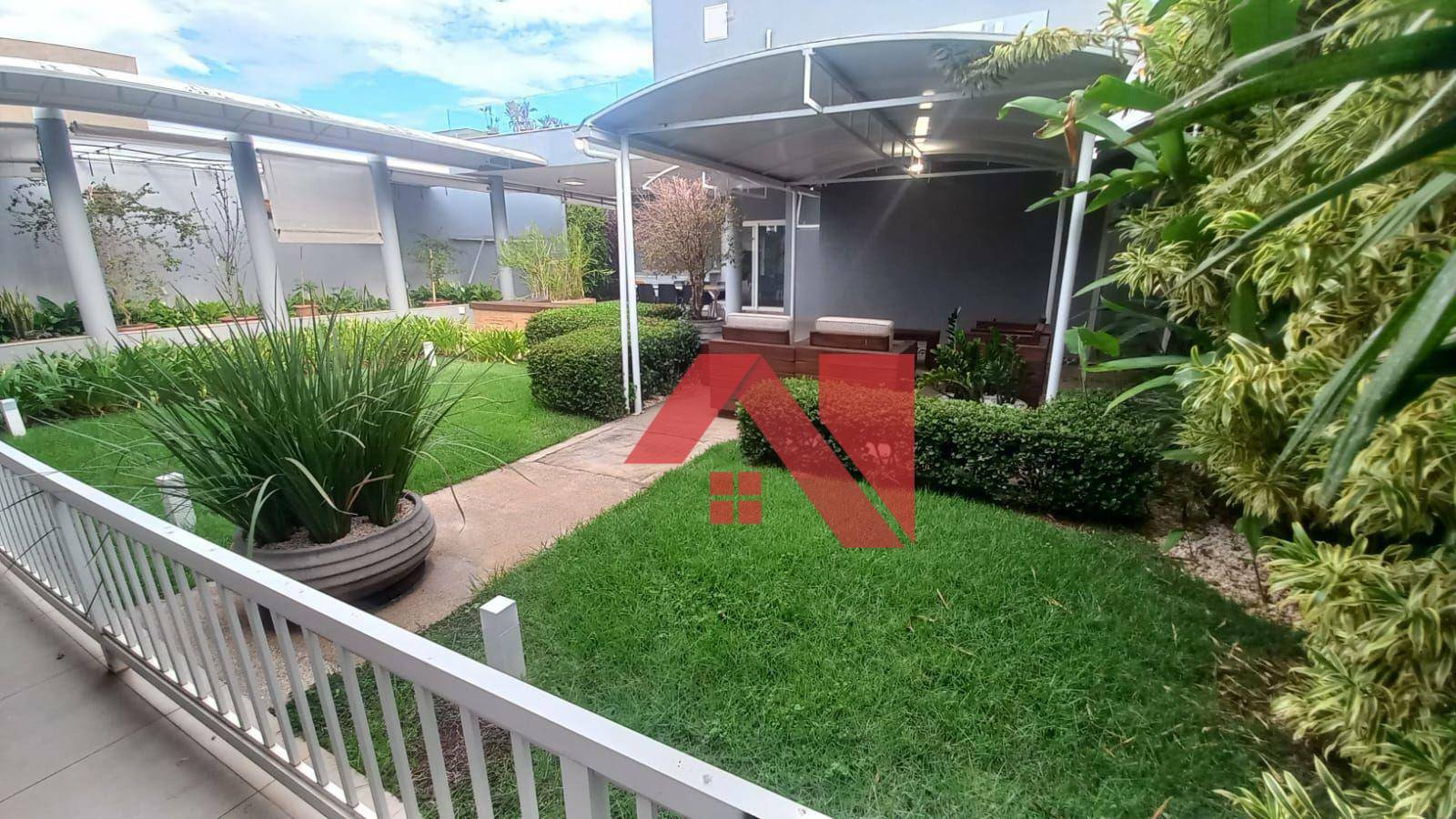 Sobrado à venda e aluguel com 4 quartos, 400m² - Foto 1