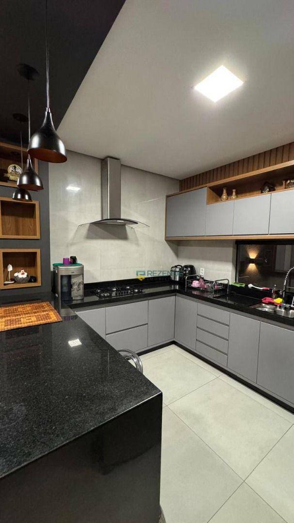 Sobrado à venda com 3 quartos, 219m² - Foto 8