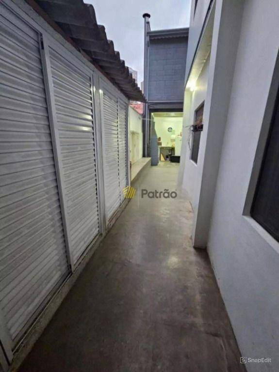 Sobrado à venda com 6 quartos, 209m² - Foto 12