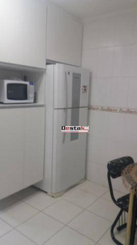 Apartamento à venda com 2 quartos, 68m² - Foto 13