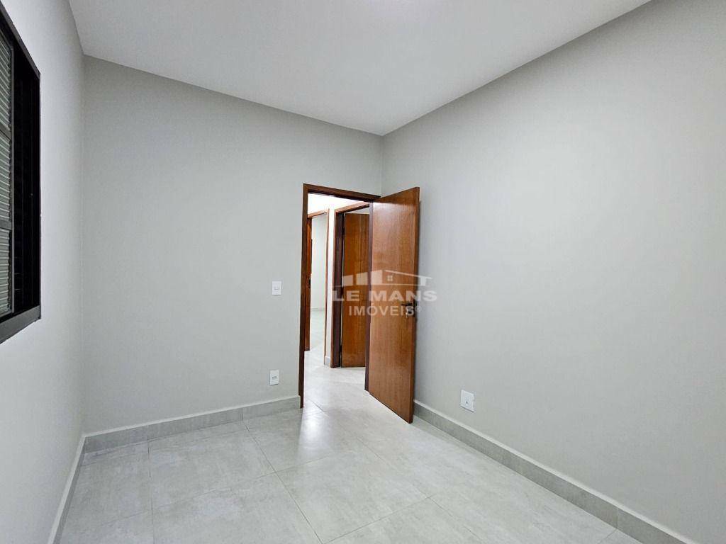 Casa à venda com 3 quartos, 135m² - Foto 4