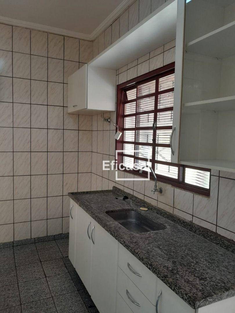 Casa à venda com 3 quartos, 150m² - Foto 8