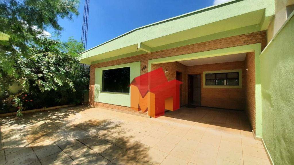 Casa à venda com 4 quartos, 150m² - Foto 1