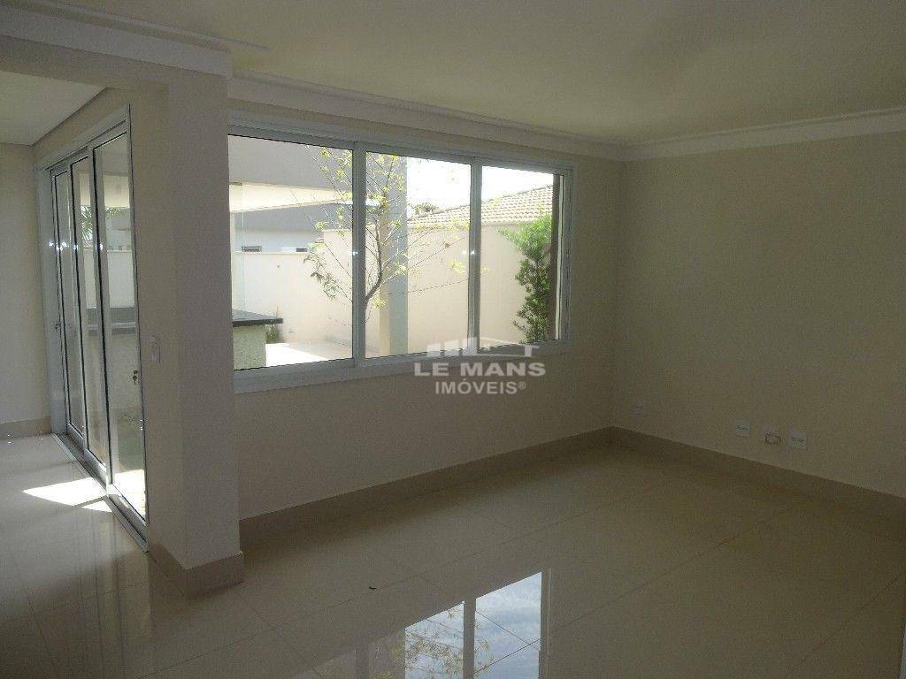 Casa de Condomínio à venda com 3 quartos, 287m² - Foto 4