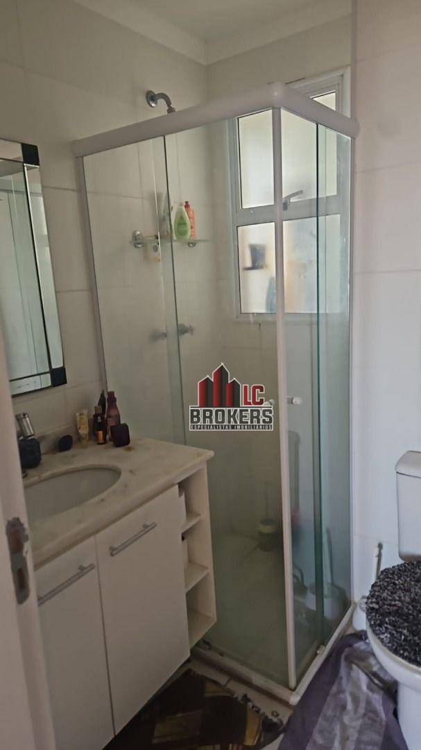 Apartamento para alugar com 2 quartos, 70m² - Foto 17