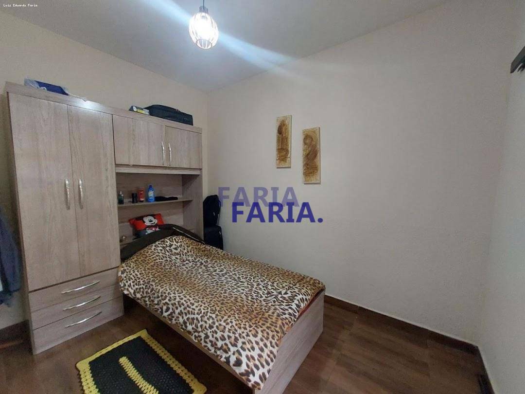 Casa à venda com 3 quartos, 90m² - Foto 14