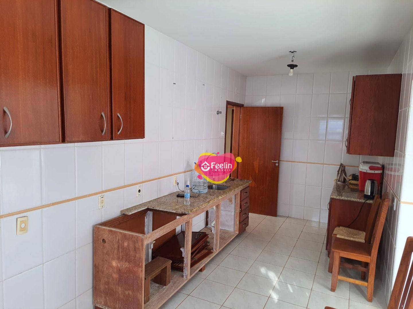 Casa à venda com 4 quartos, 121m² - Foto 13