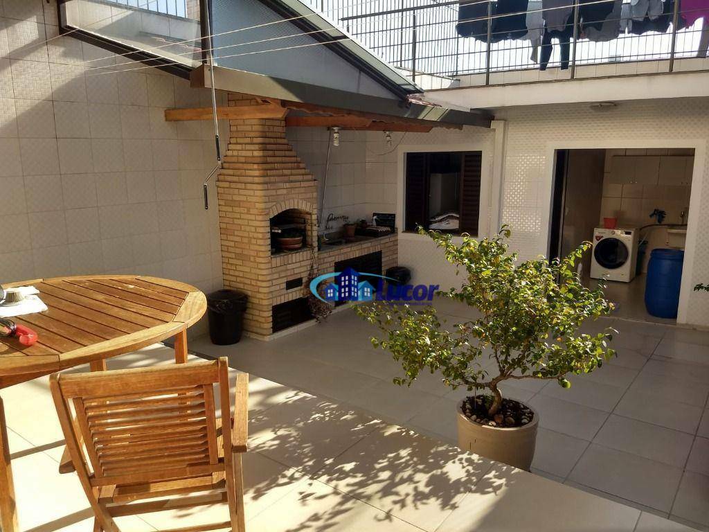 Sobrado à venda com 3 quartos, 250m² - Foto 9