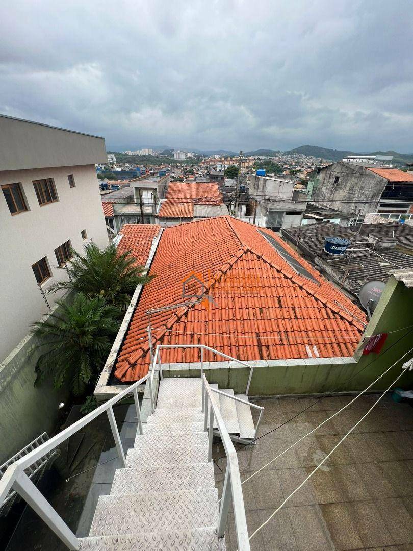 Casa à venda com 4 quartos, 240m² - Foto 66