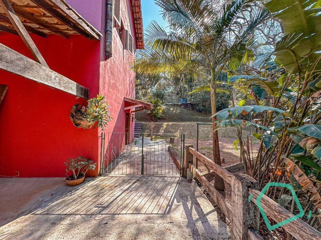 Casa de Condomínio à venda com 3 quartos, 360m² - Foto 13