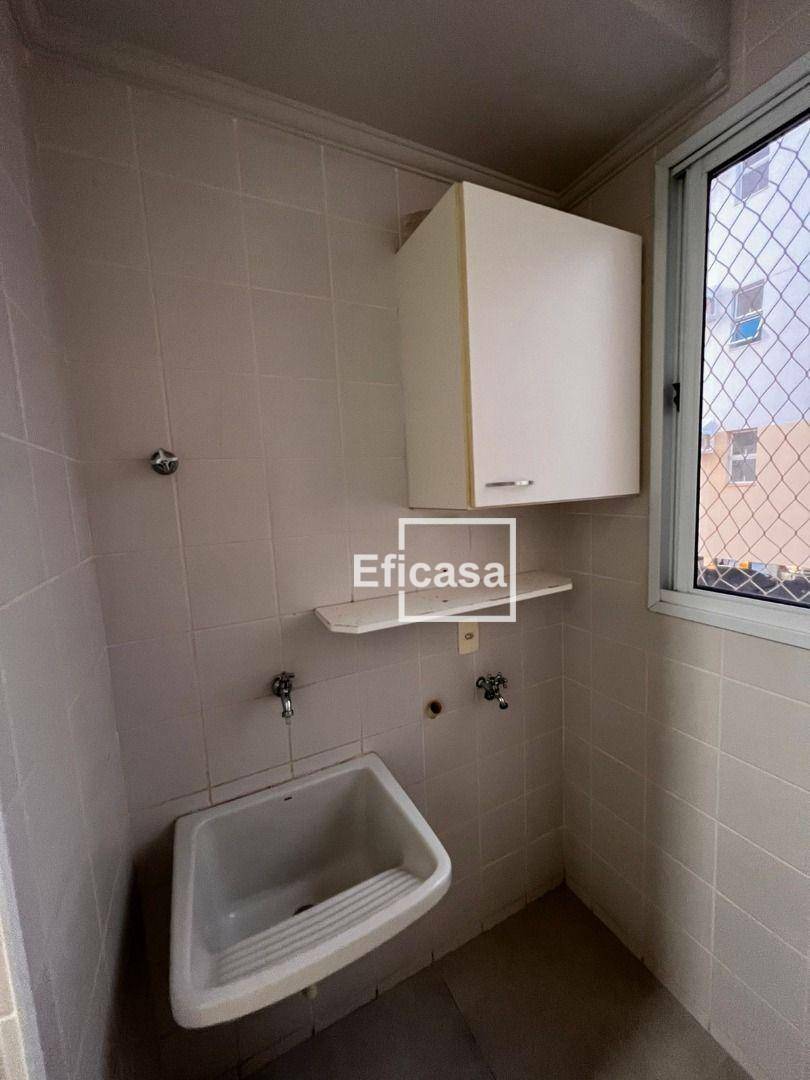 Apartamento à venda com 2 quartos, 70m² - Foto 8