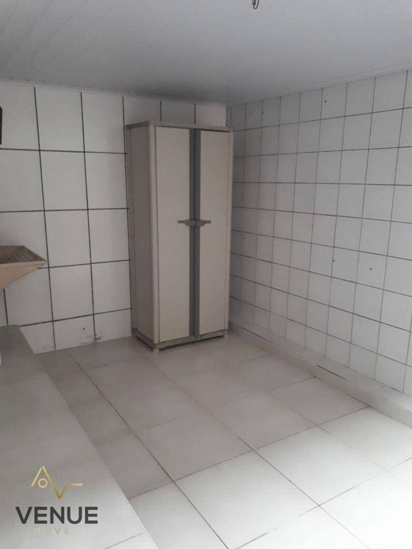 Sobrado à venda com 2 quartos, 200m² - Foto 16