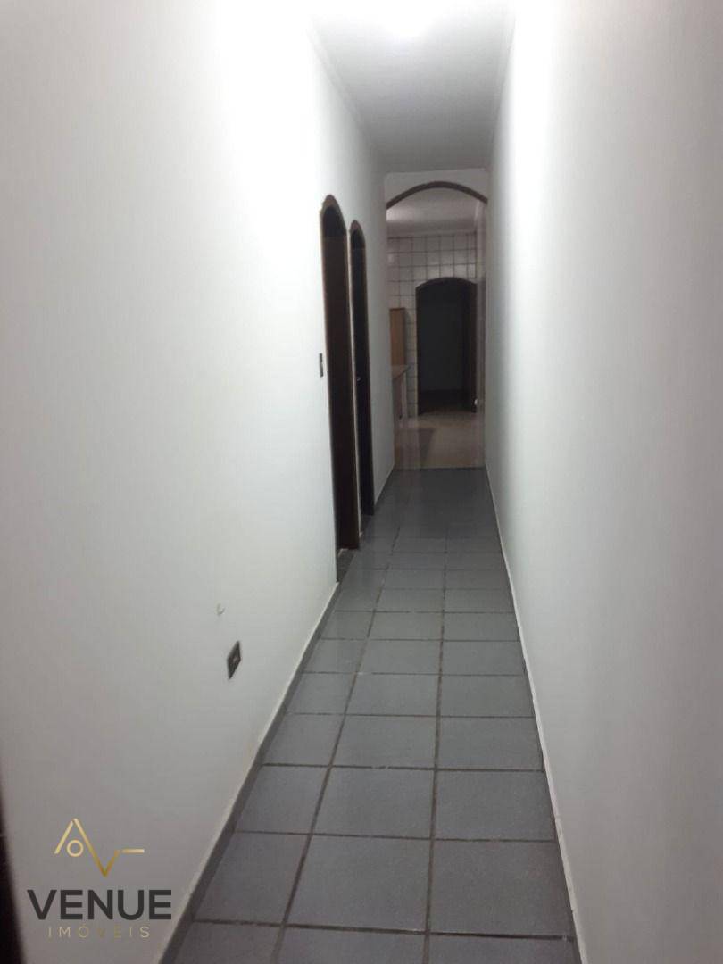 Sobrado à venda com 2 quartos, 200m² - Foto 27