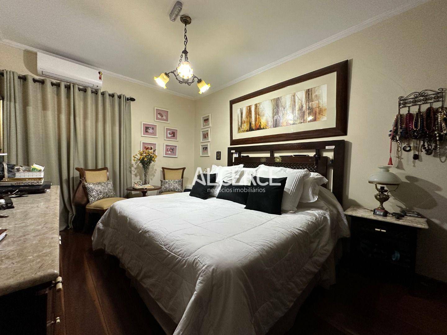 Casa à venda com 3 quartos, 350m² - Foto 17