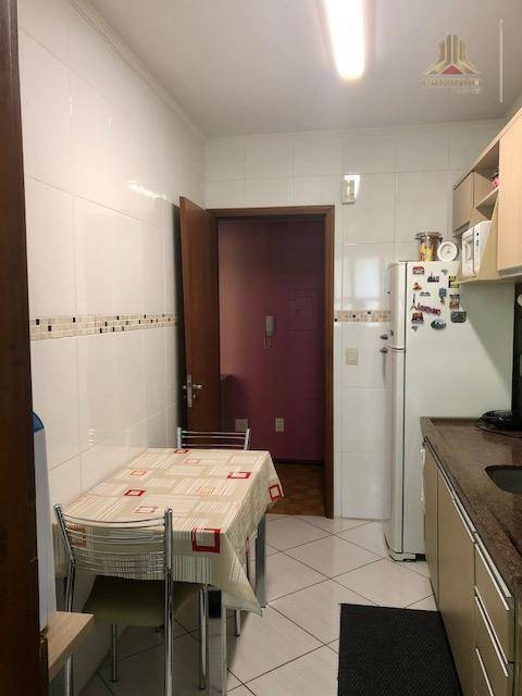 Apartamento à venda com 2 quartos, 77m² - Foto 9