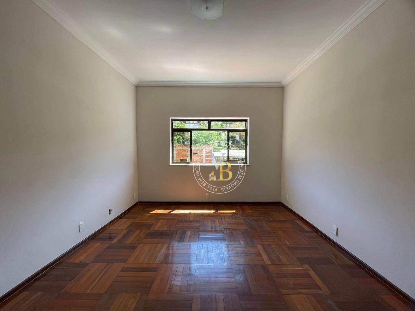 Casa à venda com 3 quartos, 360m² - Foto 10