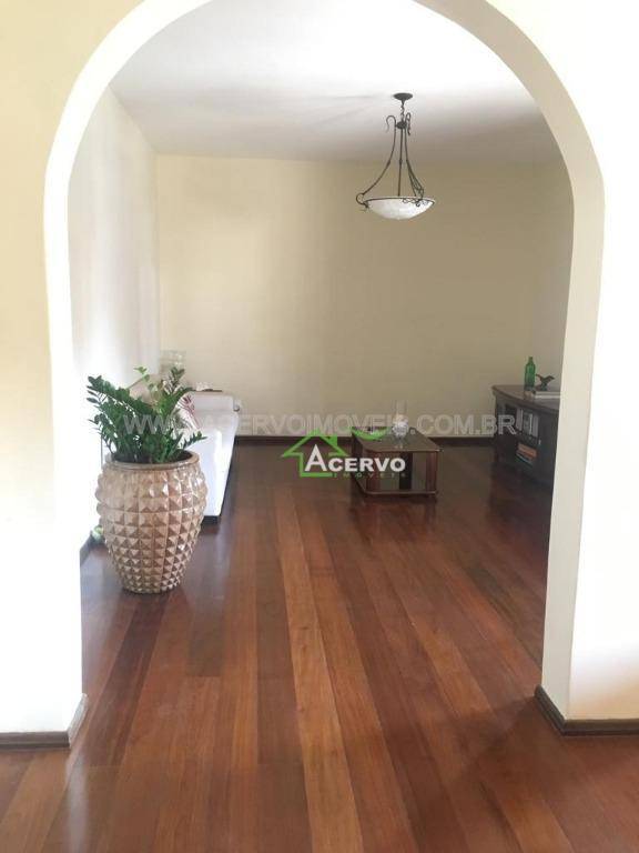 Casa à venda com 4 quartos, 232m² - Foto 4