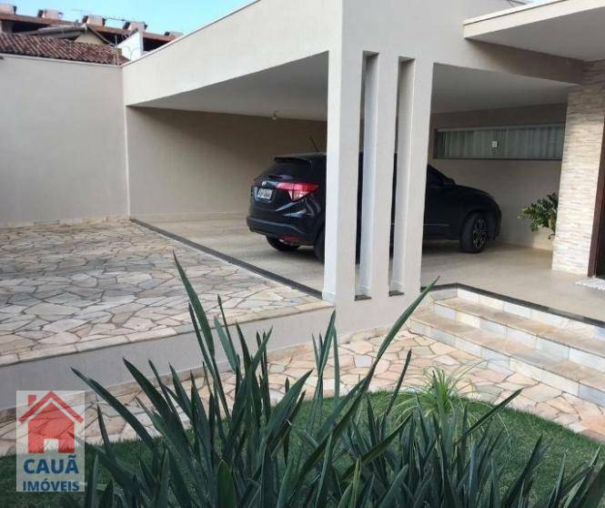 Casa à venda com 3 quartos, 282m² - Foto 2