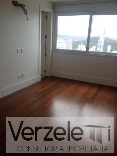 Apartamento à venda com 3 quartos, 180m² - Foto 14