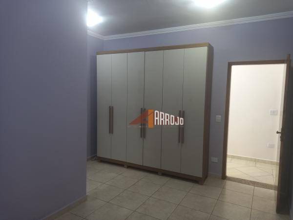 Casa à venda com 3 quartos, 230m² - Foto 16