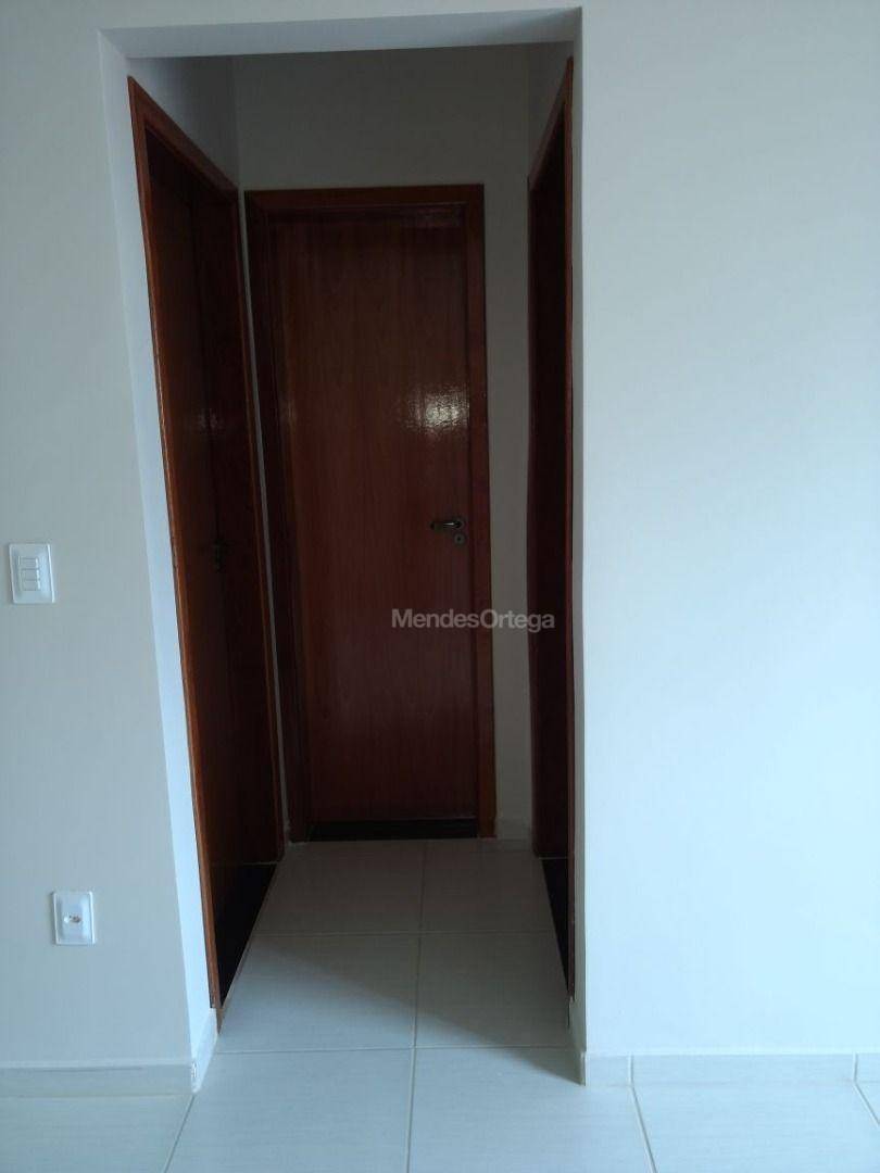 Apartamento à venda com 2 quartos, 76m² - Foto 10