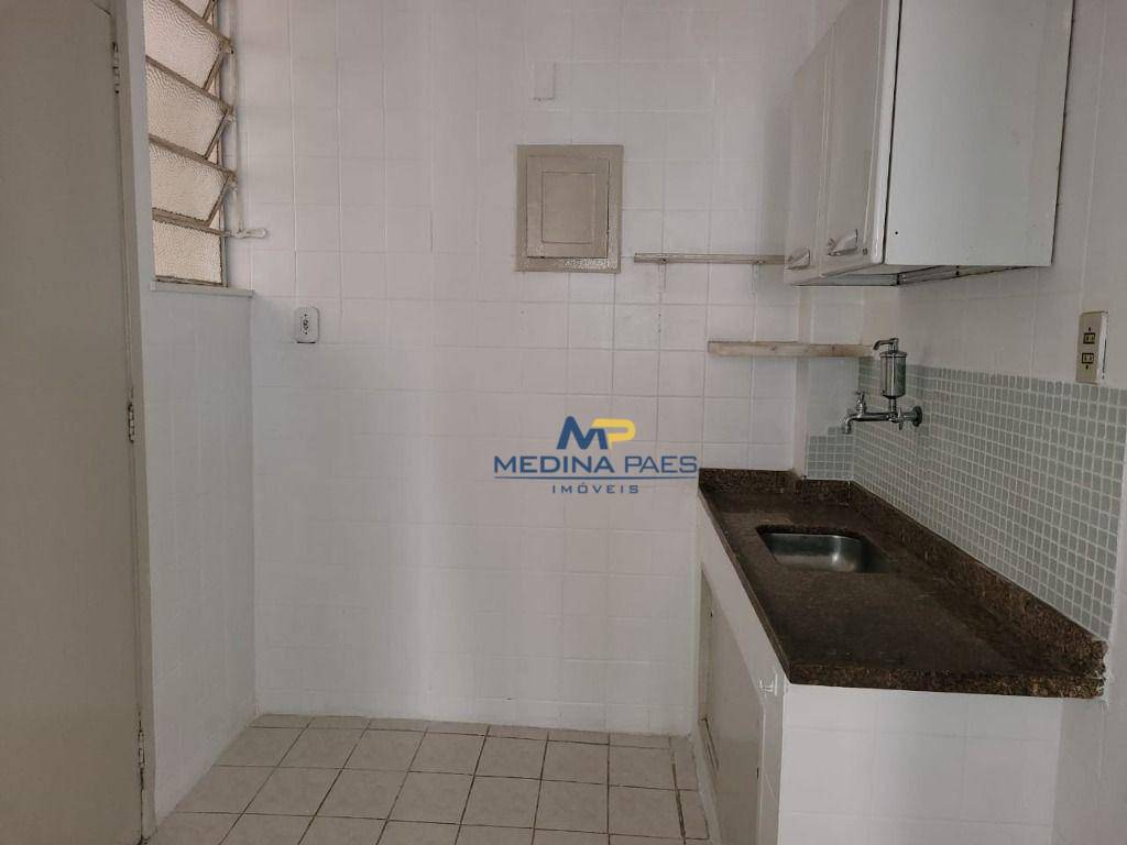 Apartamento à venda com 2 quartos, 65m² - Foto 13