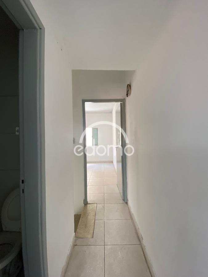 Casa para alugar com 2 quartos, 34m² - Foto 5