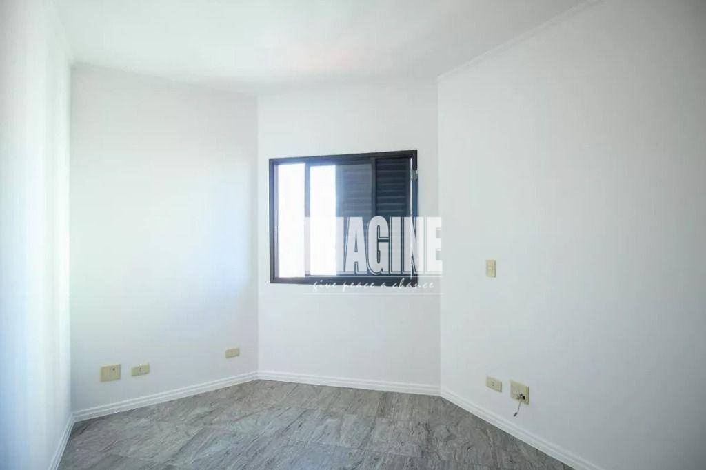 Apartamento à venda com 3 quartos, 95m² - Foto 11